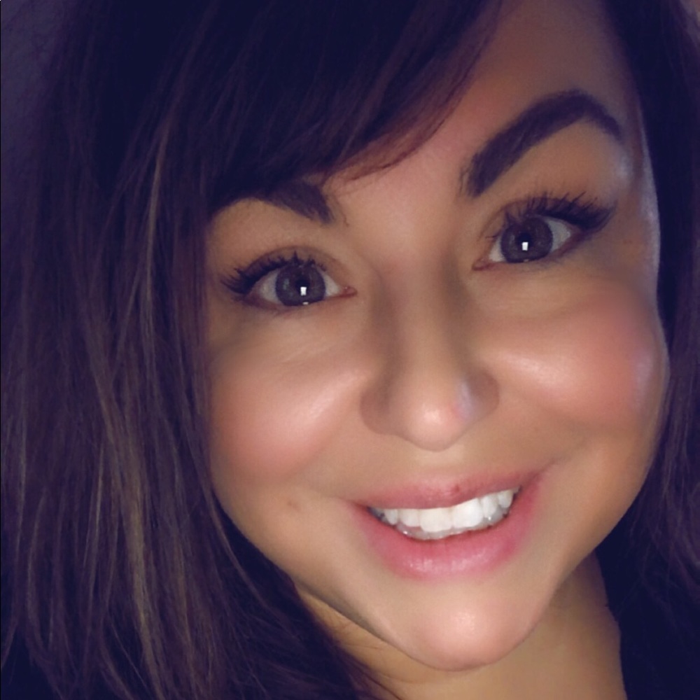 Meet your Posher, Deborah